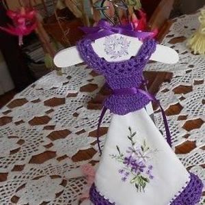 Meet your Posher, Connie